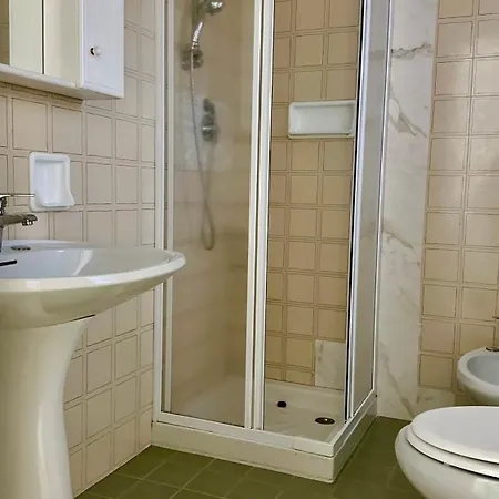 N274 - Numana, Nuovo Bilocale Con Balcone In Pieno Centro * 누마나